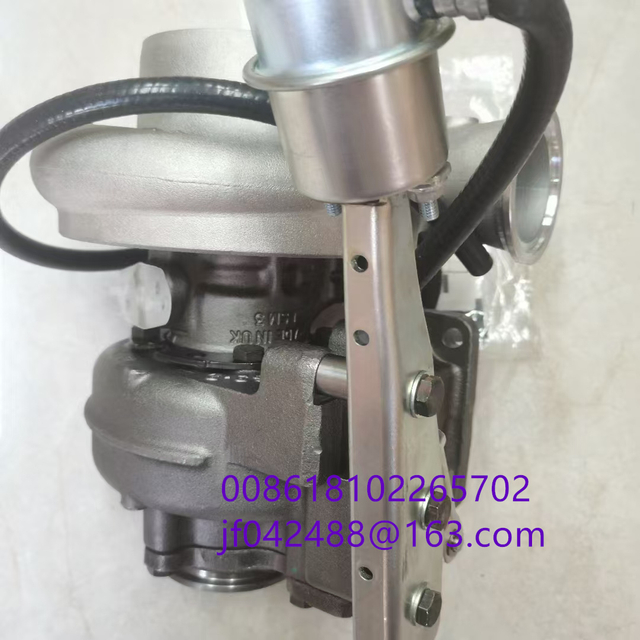 Komatsu Pièces 6d110 6d125 6d140 6d155 6d170 Turbocompresseur moteur